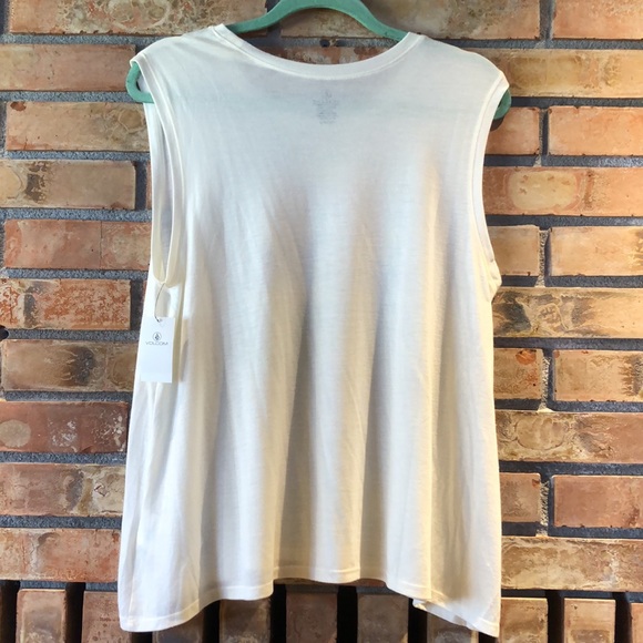 NWT Volcom muscle tank - Picture 3 of 4